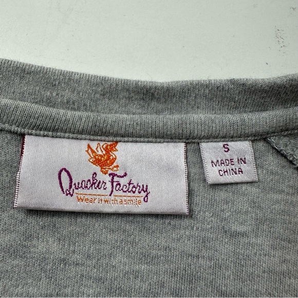 Quacker Factory Gray Cheetah Sequins Long Sleeve T-Shirt Women’s Small - Picture 4 of 8